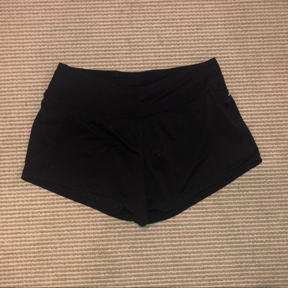 RARE Lulu Lemon black hotty hot shorts